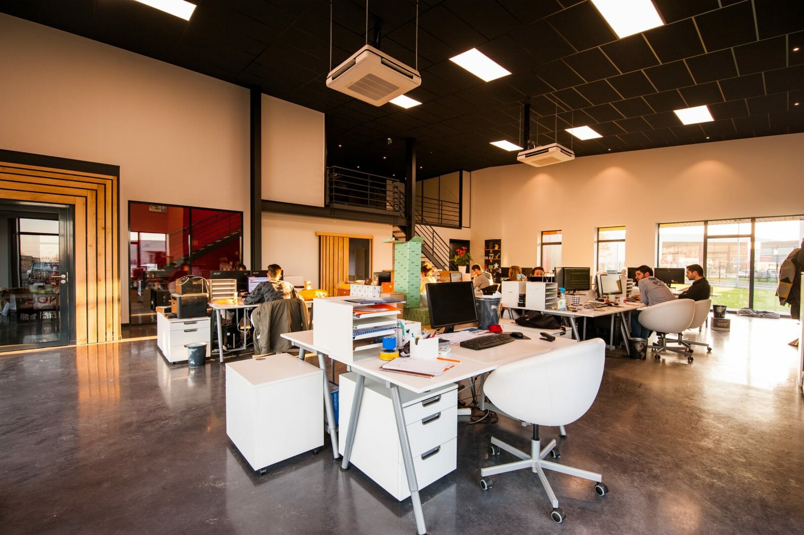 How Modern Workspaces & Tech Can Help Employee Retention